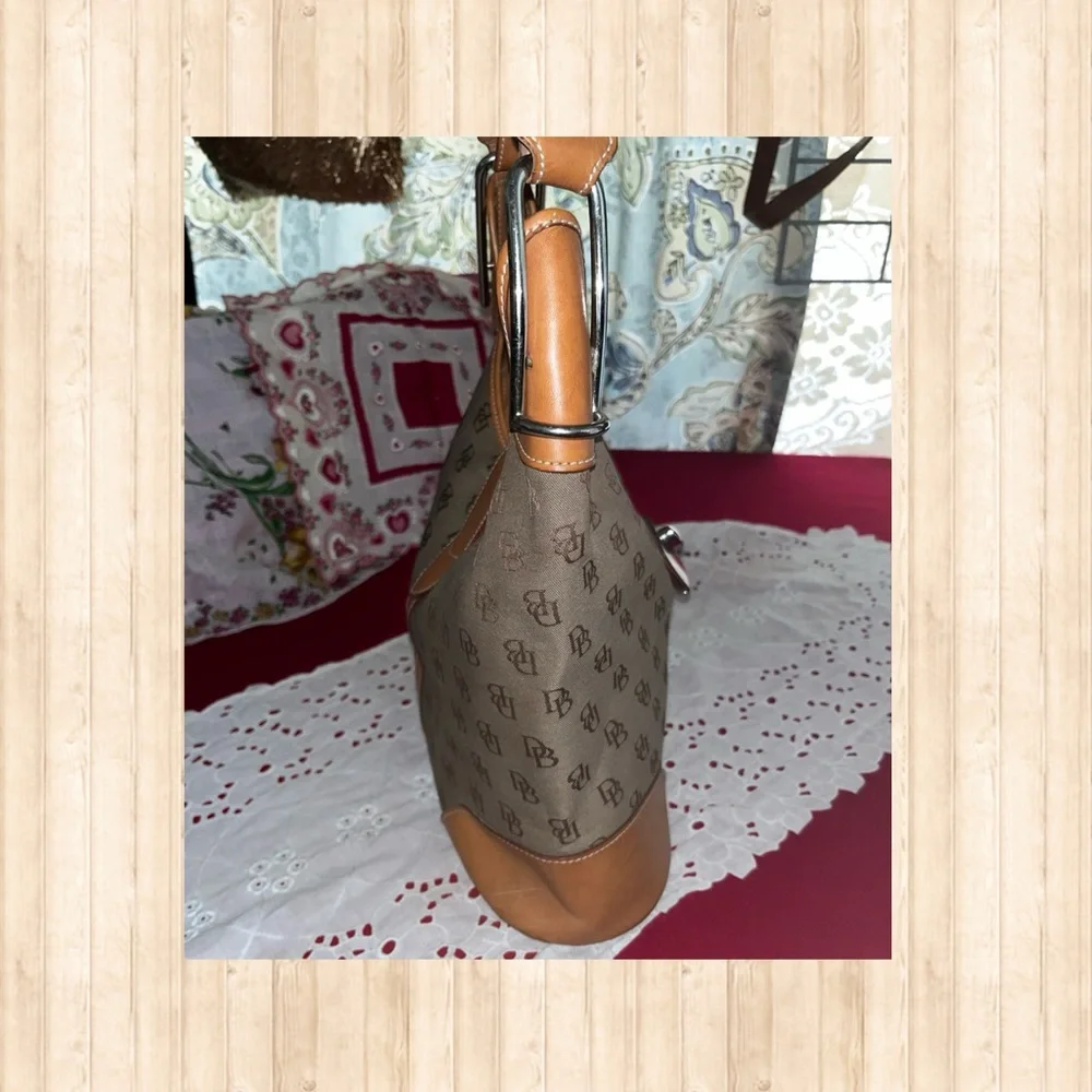 Dooney & Bourke Sugnature Shoulder Bag - Picture 3 of 9